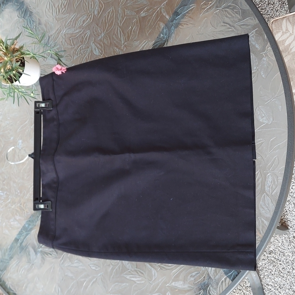 Liz Claiborne skirt. Size 14.
